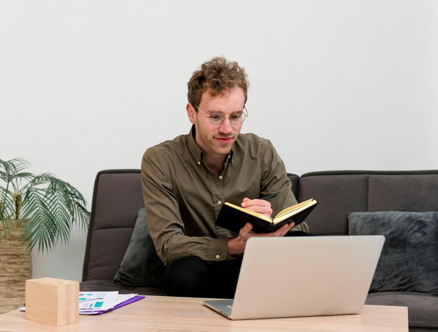 Analyse de données financières et tableaux de bord de performance entreprise