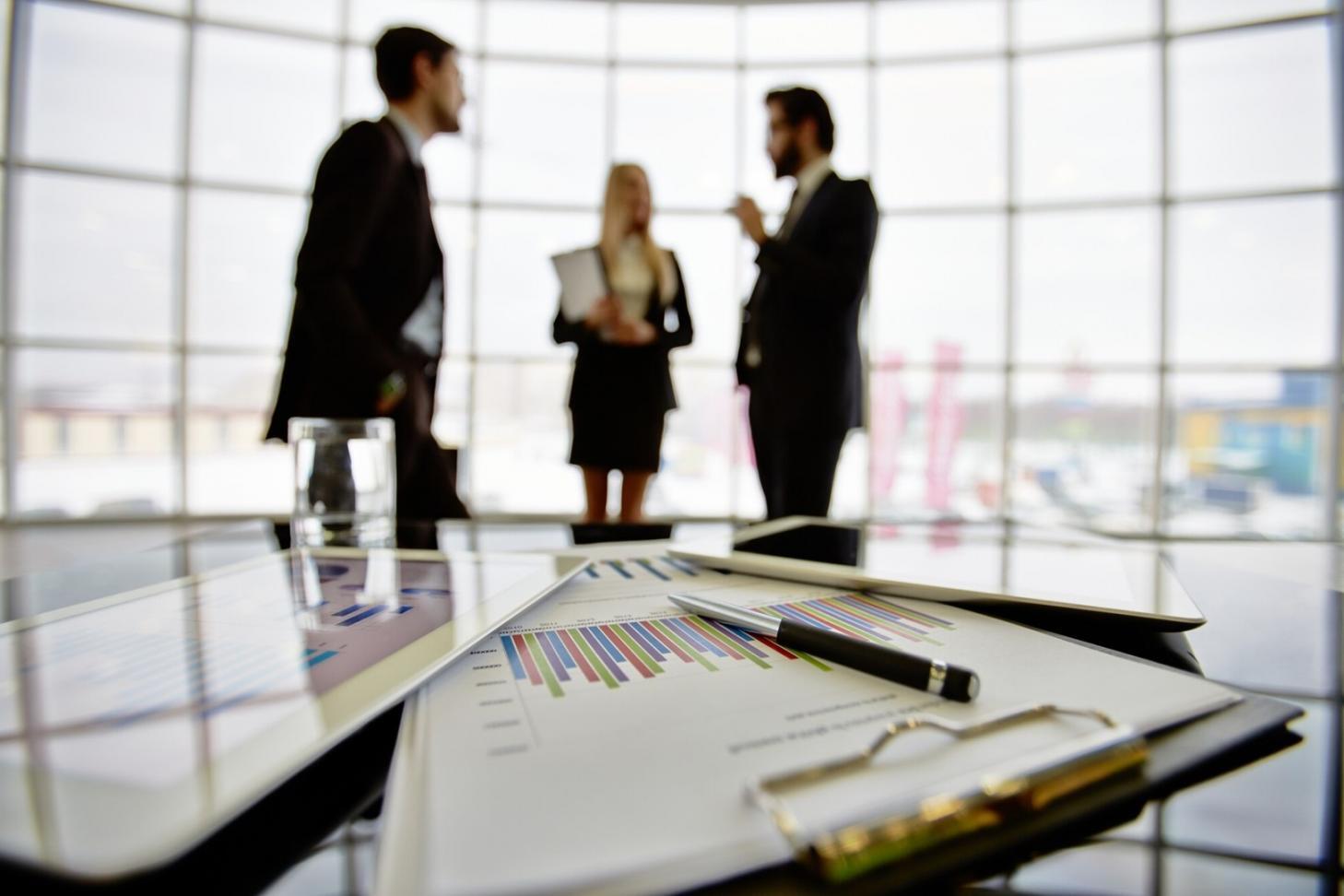 Équipe aurexionis en session de travail stratégique